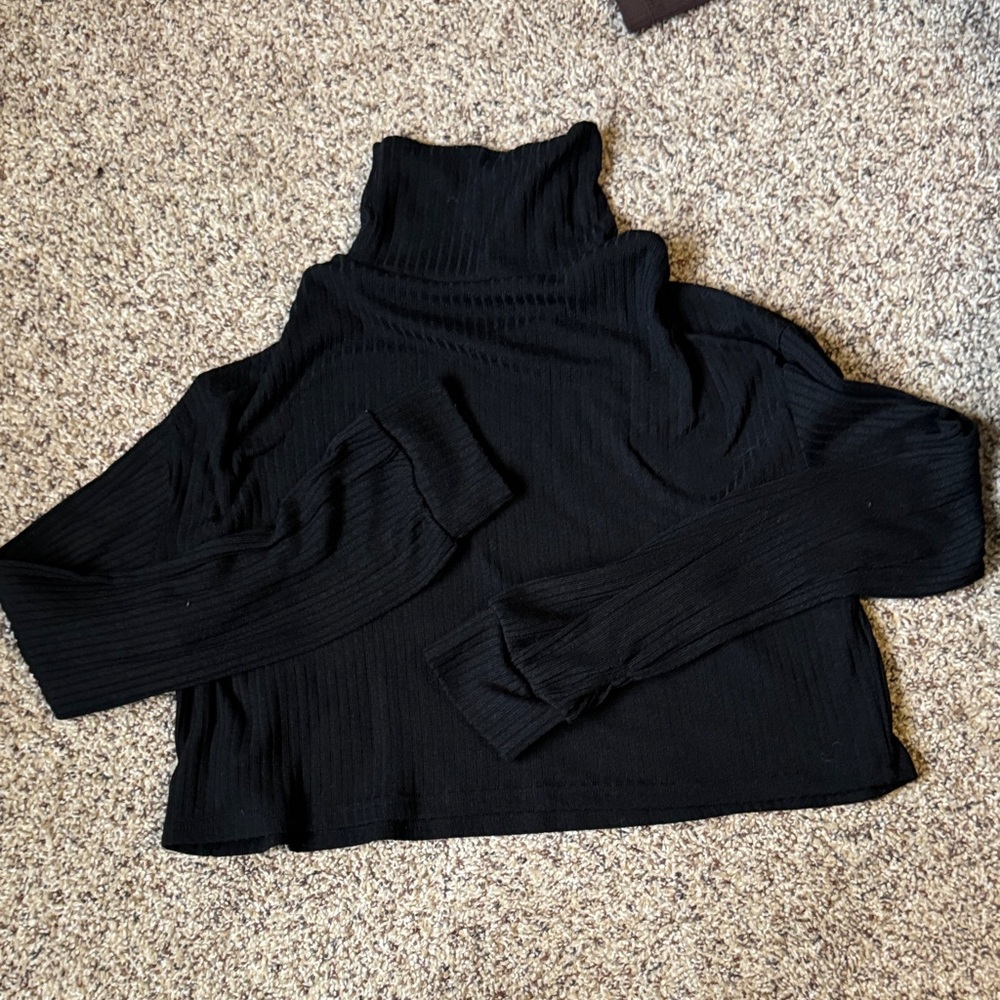 SHEIN Black Ribbed Turtleneck Top